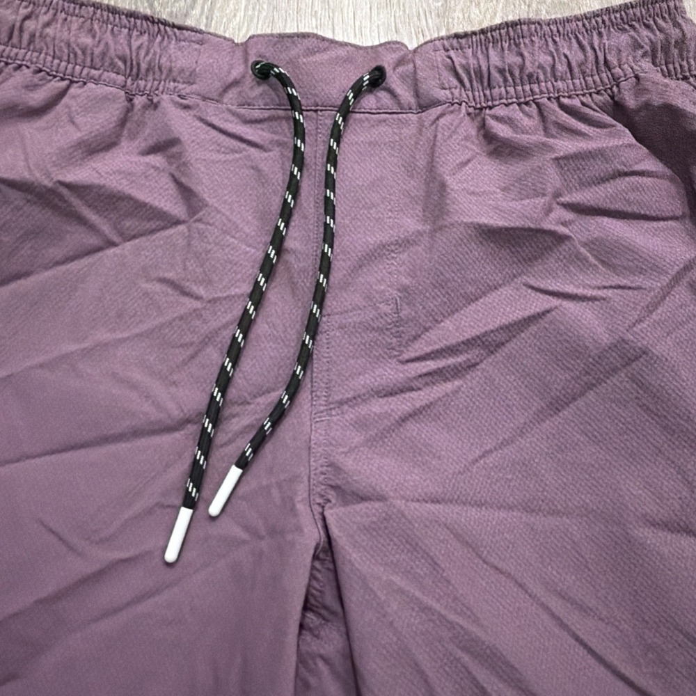 Legends Luka Shorts Mens Medium Purple 8" Gym Workout Stretch - Picture 3 of 8